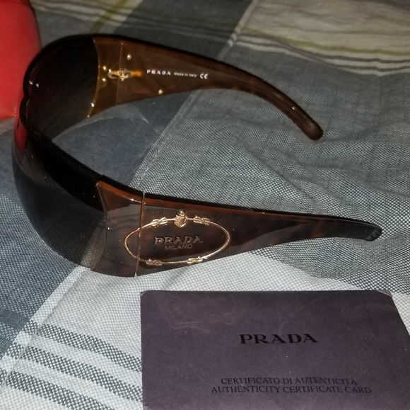 Prada Milano Unisex Sunglasses - Picture 4 of 8